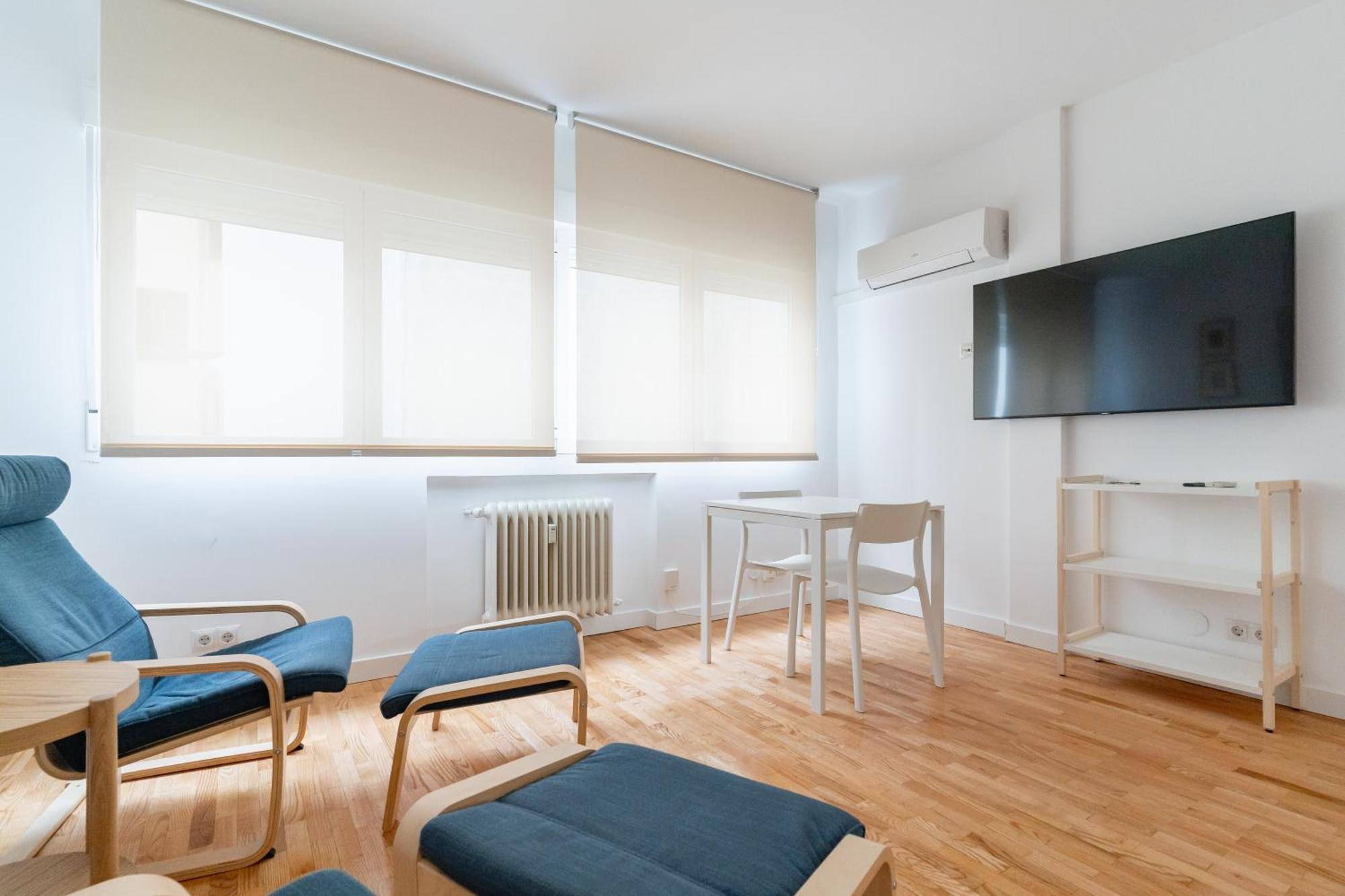 Cozy And Bright-1Bedroom 1Bathroom-Las Letras Мадрид Екстериор снимка